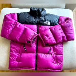 Impeccable North Face Puffer Jacket - limited edition!
